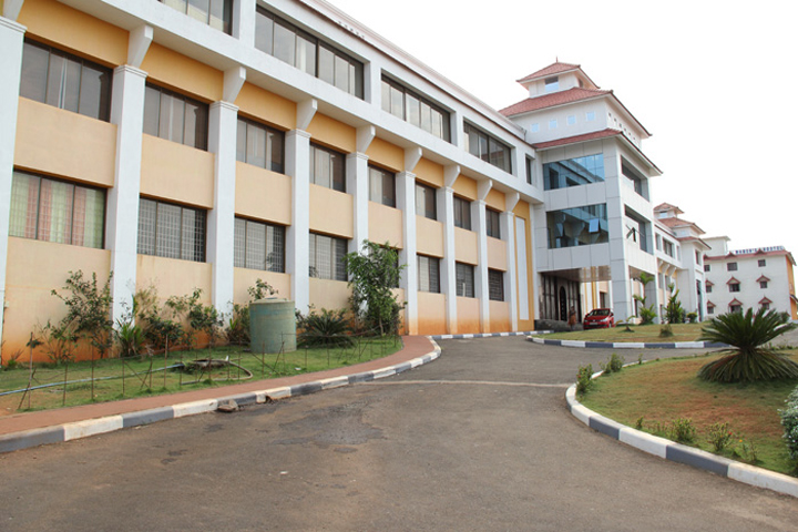 https://cache.careers360.mobi/media/colleges/social-media/media-gallery/12327/2019/3/5/Campus View of Vedavyasa College of Architecture Malappuram_Campus-View.jpg